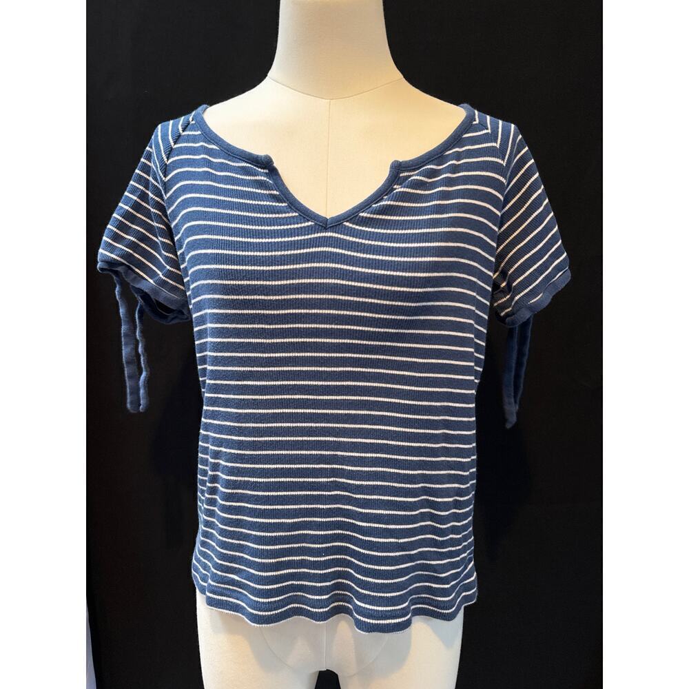 Women’s American Living Blue Striped Keyhole T Shirt Sz L